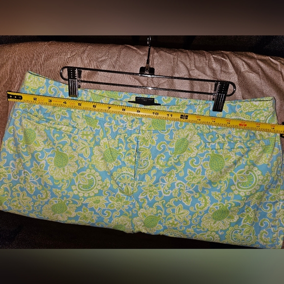 Talbot's perfect crops-curvy, pastel blue & green floral pattern. - Picture 7 of 8